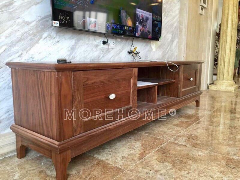 Mẫu hình ảnh kệ tivi gỗ óc chó phong cách tân cổ điển được sản xuất và thi công chất lượng cho không gian nội thất phòng khách ở biệt thự flc thanh hóa
